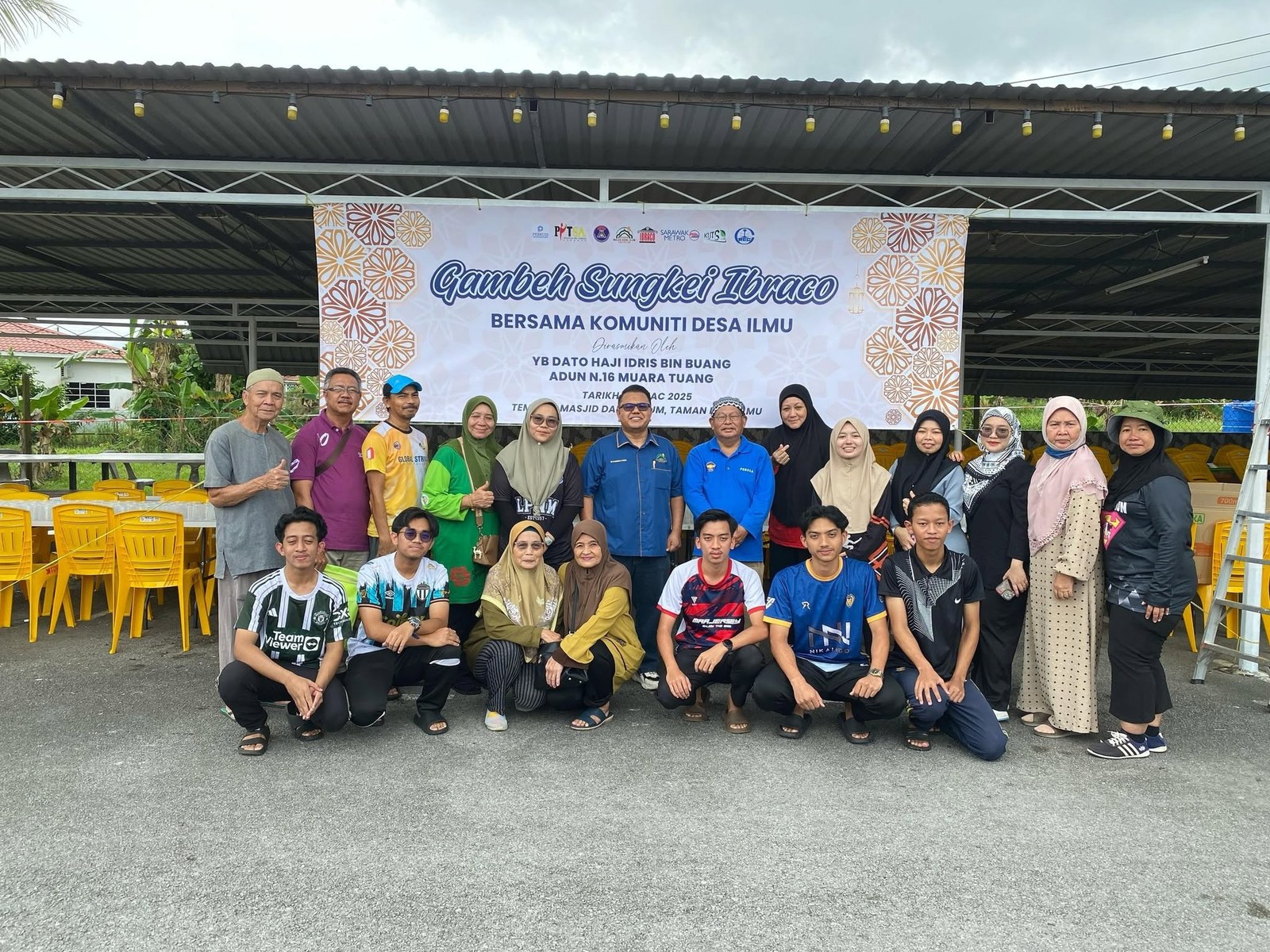 Program komuniti bersama penduduk Desa Ilmu